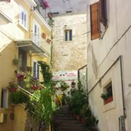 Holiday home 4 Bedrooms House With Jacuzzi Terrace And Wifi At