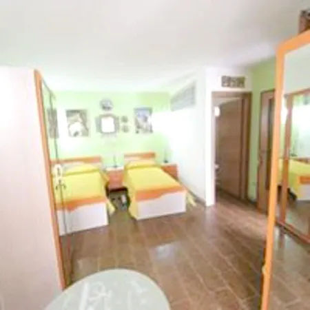 4 Bedrooms House With Jacuzzi Terrace And Wifi At Fara San Martino